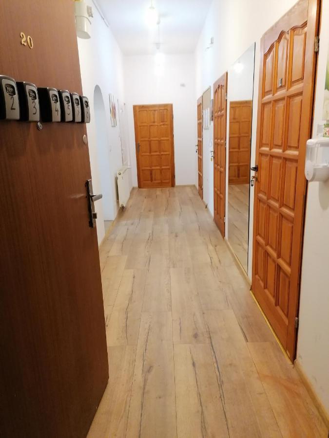 Hostel Tulip - Pokoj Jednoosobowy Nr 3 Ze Wspolna Lazienka I Kuchnia Szczecin Exterior photo